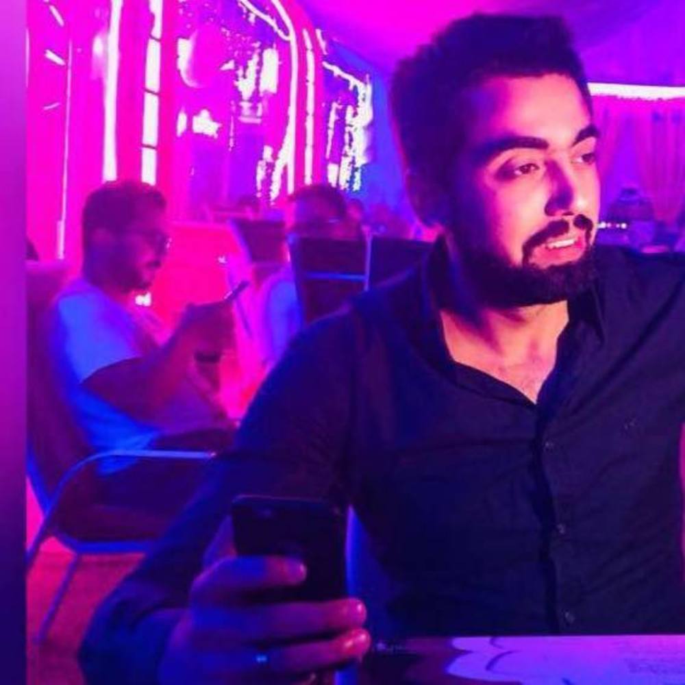 Meet your Posher, Ahmad